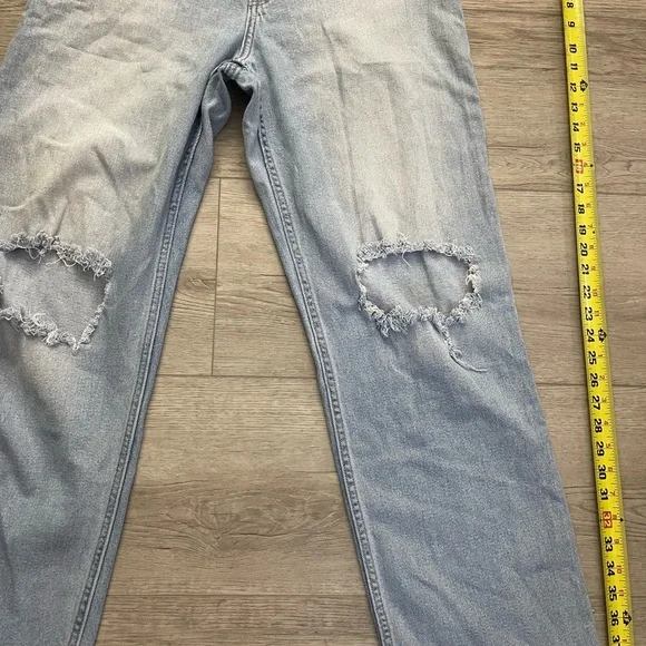 Light Blue Distressed Women Jeans - Picture 2 of 7